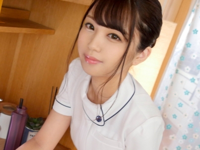 【エステ】童顔なエステティシャンの美少女がおマンコ触られ感じちゃう！ビンビンになった肉棒でガン突きピストンされ乱れる！