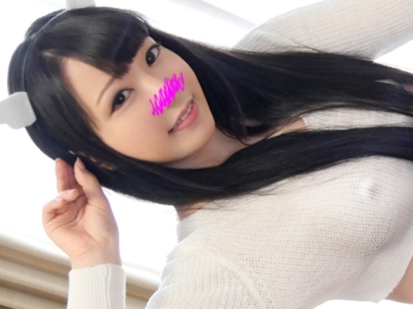 パイパンマンコ見せつけチンポをおねだりする激カワビッチ女子校生…挿入された瞬間メス顔になりアヘる♡