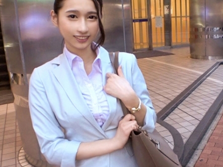 【OL】街中で声をかけたOLお姉さんとエッチ！美脚で美ボディなカラダにチンポギンギンでおマンコ突きまくる！