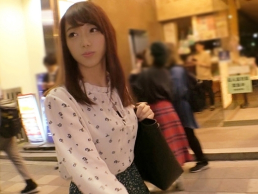 【バック】美脚スレンダーな美女をナンパ！細身なカラダをバックから突き回され感じ乱れちゃう美女に大興奮！