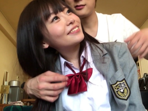 【清楚ビッチの正体】 制服美少女の淫らな本性！ 彼氏とイチャラブHで騎乗位ピストン♡ 甘い声で感じちゃう！