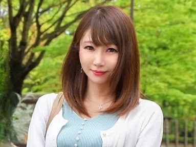 【三十路妻の秘密の情事】 旦那に内緒でエロモード全開！ 喉奥フェラで興奮し、騎乗位で自ら腰を振るスケベ妻！