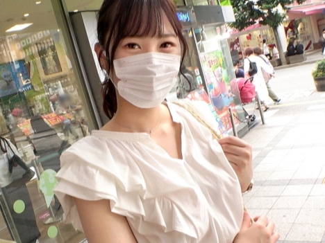 【潮吹き】長身スレンダーな控えめ女の子が手マンされ愛液ダダ漏れ！びちゃびちゃマンコを男根で擦られ感じまくる！