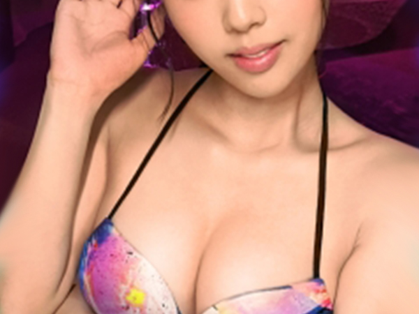 【小悪魔キャバ嬢の裏顔】『もっと責めて…』小柄で可愛い顔したキャバ嬢がバイブで悶絶！生挿入で舌を絡め合い、最後はザーメンぶっかけで大満足の淫乱プレイ！♡