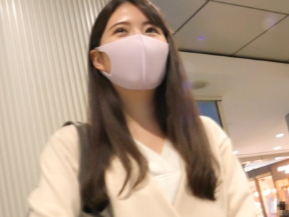 【マスク美女の巨乳誘惑】『感じちゃう…』デカパイお姉さんがマスク越しに喘ぐ!パイパンま●こをギンギンチ●ポで激突き&たっぷり中出しSEX!♡