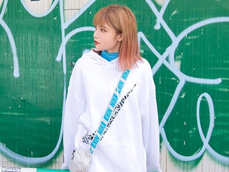 【ギャルJKのAVデビュー】『初めてでドキドキ…』19歳のピチピチギャルがカメラの前でエッチな挑戦！セックス後の口内射精で味見しちゃう大胆さ！その感想が意外すぎて笑っちゃうww♡