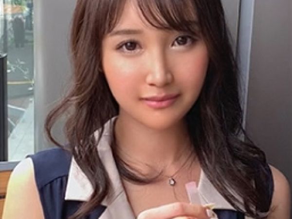 【華奢な美人の乱れっぷり】 スレンダーお姉さんが激しくピストンされ、エロティックな桃尻を揺らす！ 感じてる顔が最高♡