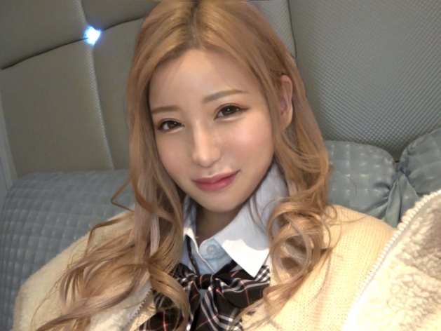 【制服ギャルのむちむち美尻にメロメロ】『あんっ…そこ気持ちいい…』生意気なギャルが制服姿でエッチな誘惑！むちむち美尻を揺らしながら、ボッキしたチンコで激しく突きまくる！ギャップが最高なエロカワボディに夢中！♡