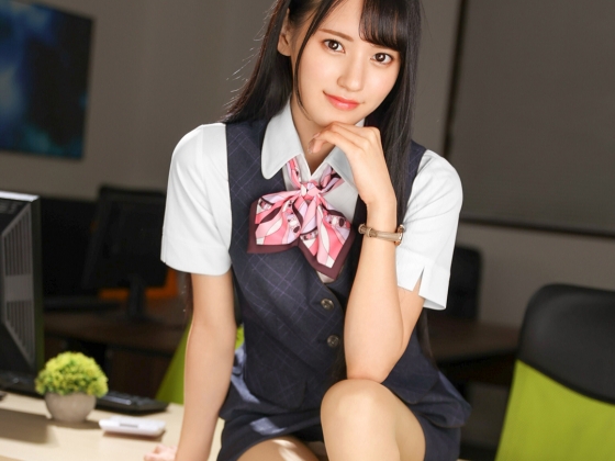 【OLの危険な残業】エチエチなスーツ姿の可愛いお姉さんが、仕事終わりに上司のデカチンで激しく突かれ、スレンダーボディを震わせて感じまくる！♡