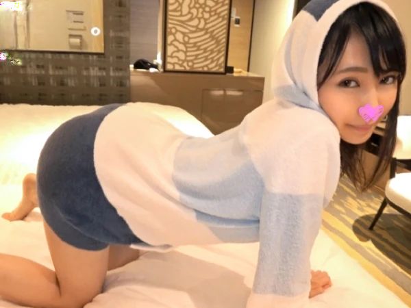 【低身長巨乳の女王様】『私にメロメロでしょ？♡』スクールカースト頂点の美形娘がチンポに夢中！デレデレ甘々セックスで男を骨抜きにする小悪魔系女子！