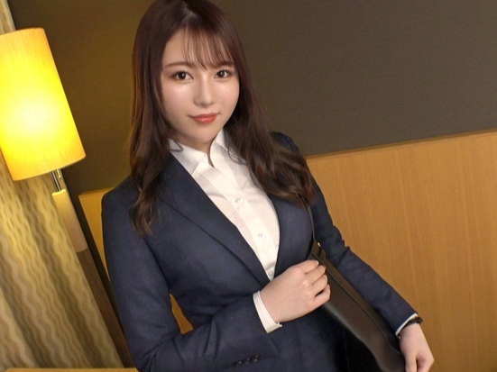 【スーツ姿の美ボディOL】パンスト破いてエロいカラダを大胆露出！ナンパされたお姉さんが敏感ボディをイジられ、大興奮のセックス体験♡