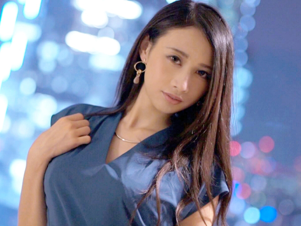 【エロいお姉さんに夢中】大人の色気全開！妖艶な美女が快楽に溺れて、淫らな喘ぎ声でイキまくる！スケベな魅力が止まらない、セクシーお姉さんの淫乱プレイにメロメロ♡