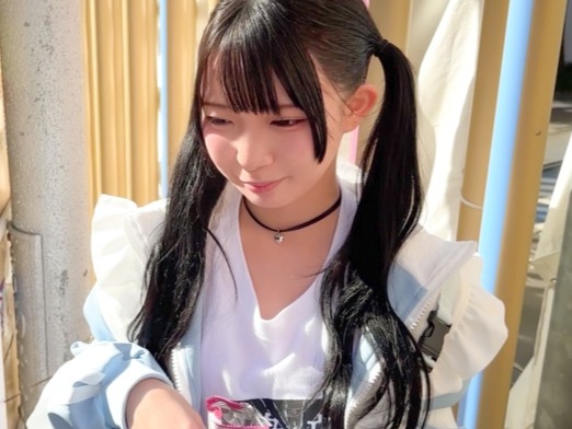 【ホスト狂いの美少女】『もっと…欲しい…』身体を売ってまで貢ぐ純粋娘が激ピストンで痙攣絶頂！イっても電マで自分を慰めるドスケベ姿がヤバい！♡