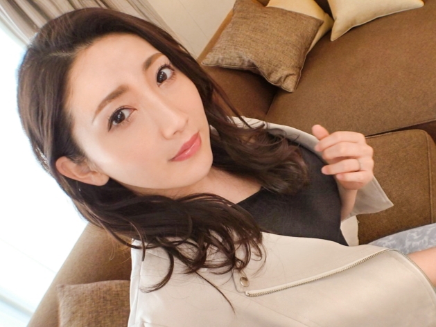 【色気ダダ漏れ巨乳お姉さん】ムッチリボディとセクシーな眼差しにフル勃起！やらしいカラダを激しく突きまくって、大興奮のセックス三昧！♡