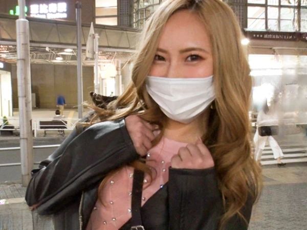 【Fカップキャバ嬢の自宅で】『もっと激しくして…』性豪ギャルがアナル舐め＆手コキフェラで男を骨抜き！プリプリデカ尻を振りまくり、エロすぎる腰使いで男を翻弄する！♡