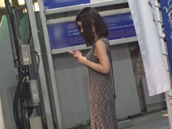 【街角の淫乱美女】『触られただけで濡れちゃうの…』たちんぼで見つけた敏感ボディの謎美女！少し触れただけでマン汁垂れ流し♡セックスのためだけに生まれたようなエロさで濃厚性交！