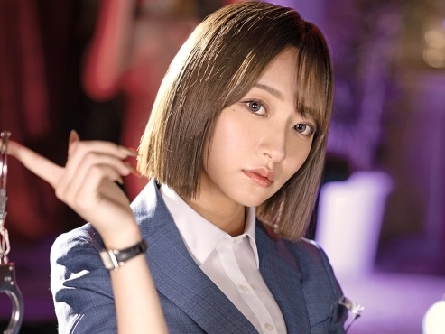 【無毛美少女の射精管理】『もっと出して♡』パイパン娘が男たちを誘惑！台の上で拘束され、次々と中出しされる快感に悶える！国民的オナペットが乱れまくる複数プレイ！