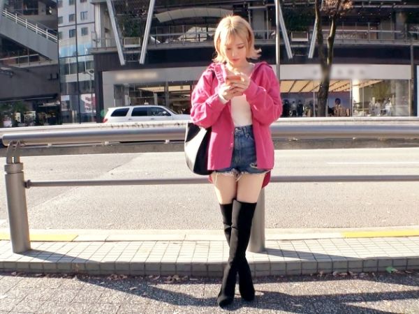【スレンダー美少女の限界突破】華奢なボディが耐えられるか？イッてもイッても止まらないピストン攻撃で絶頂地獄！細身なのに敏感すぎるカラダがエロすぎる！【令和白ギャルのエロご奉仕】美巨乳美尻のギャルがチンポを極上奉仕！手コキ、フェラ、パイズリで男を骨抜きにするギャルのテクニックがヤバい！見つめ合いながらの乳コキで即効イカされる！