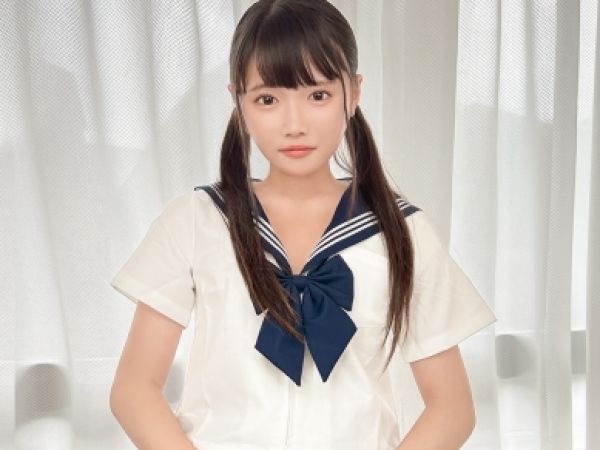 【禁断のアイドル密会】『マネージャーさん、ダメですよ…』天真爛漫なアイドルが放課後にマネージャーと危険な関係！！恥ずかしい衣装のまま、エッチなハメ撮りに夢中になる姿は必見！！スリル満点の裏事情に興奮が止まらない！！♡