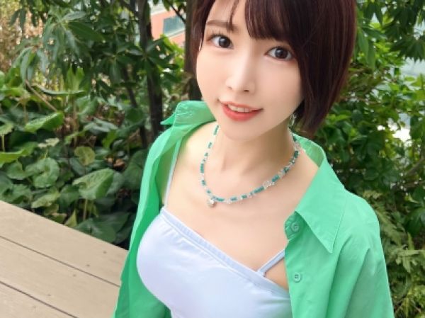 【アイドル裏切りメイドSEX】ライブ終わりにファンを裏切る美少女！セフレとホテルでメイドコスプレイヤーのままハメ撮りセックス！現役アイドルの本気の喘ぎがヤバい！♡