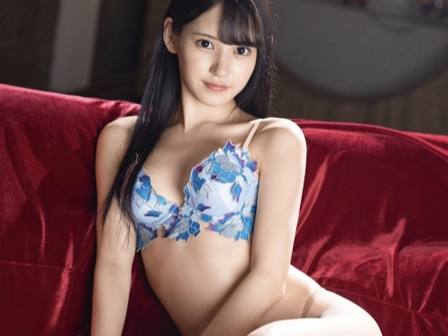 【超絶美少女の悶絶セックス】『あっ…ダメ…そこ気持ちいい…』華奢なカラダがビクビク反応!硬直した肉棒で激しく突かれ、奥までかき回されて白濁液を注がれる瞬間!!